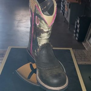 Ariat Shoes - Ariat FATBABY Boots Ariat Shoes - Ariat FATBABY Boots